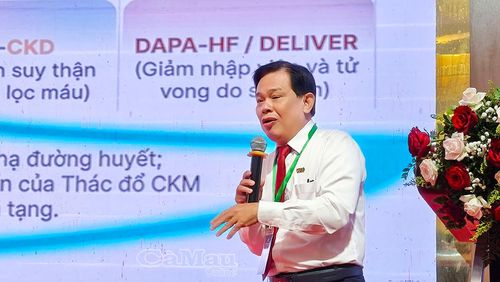 PGS.TS.DS Phạm Thành Suôl, Trưởng khoa Dược, Bệnh viện Trường Đại học Y Dược Cần Thơ, trình bày chuyên đề: “Ứng dụng kinh tế y tế trong điều trị tim mạch - thận - chuyển hóa: Đảm bảo sử dụng thuốc hợp lý và hiệu quả”.