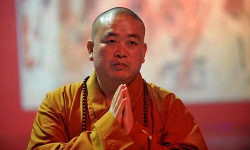 Thích Vĩnh Tín từng là trụ trì Thiếu Lâm Tự trước khi bị điều tra vào năm ngoái