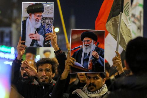 Truyền thông nhà nước Iran cho biết nước này đang lên kế hoạch tổ chức lễ quốc tang quy mô lớn dành cho cố Lãnh tụ tối cao Ali Khamenei. (Nguồn: AP)