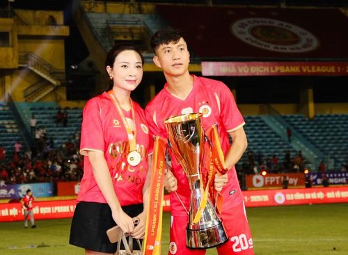 Phan Văn Đức có thêm mùa giải đáng nhớ trong màu áo CLB Công an Hà Nội