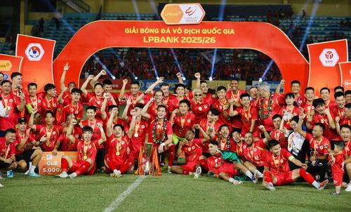 Vinh danh nhà vô địch quốc gia Việt Nam!