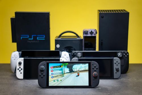 Máy chơi game cầm tay không còn dễ tiếp cận như trước. Ảnh: The Verge.