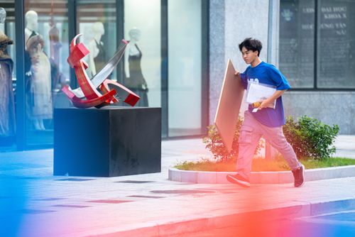 Hai khối thi năng khiếu gồm H và V. Trước đó, ngày 24/5, nhà trường đã tổ chức thi năng khiếu khối V với môn Vẽ Mỹ thuật 1 và Vẽ mỹ thuật 2, khoảng 1.400 thí sinh tham dự. Sau đó, trường sẽ xét điểm môn năng khiếu kết hợp với điểm thi 1-2 môn tốt nghiệp THPT, thành các tổ hợp V00, V01, V02, H00, H02.