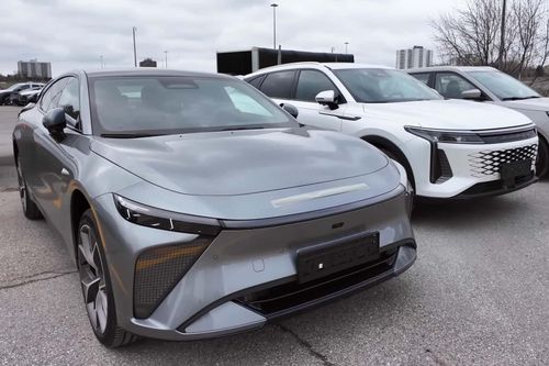  Đề xuất của USMCA mới cho thấy phương án bảo vệ nền công nghiệp ô tô Bắc Mỹ khi Canada chính thức "mở cửa" cho xe điện Trung Quốc phân phối với mức thuế ưu đãi, và thậm chí có thể mở nhà máy tại quốc gia này. 