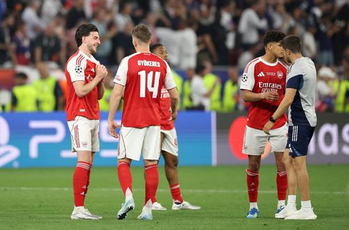  Gyokeres mờ nhạt trong đêm Budapest buồn của Arsenal. 