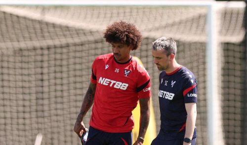 Chris Richards (áo đỏ) dính chấn thương ngay trước World Cup 2026.