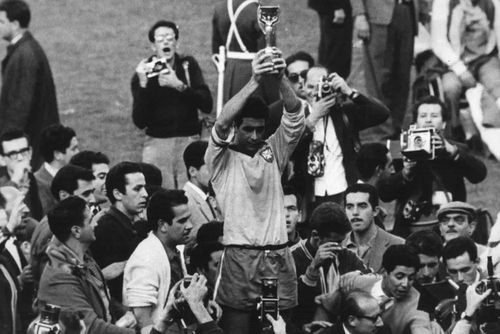 Brazil lần thứ hai đăng quang ngôi vô địch thế giới