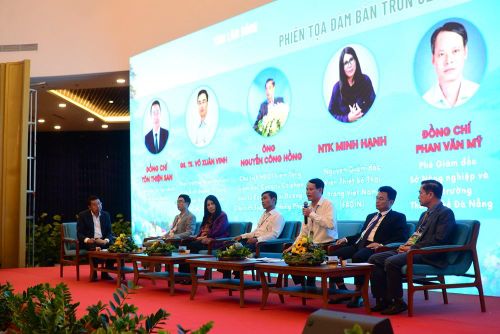 Nhiều vấn đề về việc tìm cách khai thác tiềm năng và bứt phá của tỉnh lâm Đồng trong thời gian tới được đưa ra bàn luận