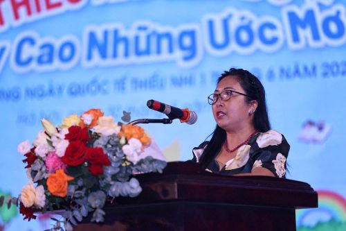 Bà Trần Thanh Tú, Phó Giám đốc Trung tâm văn hóa và Thư viện Hà Nội phát biểu tại chương trình