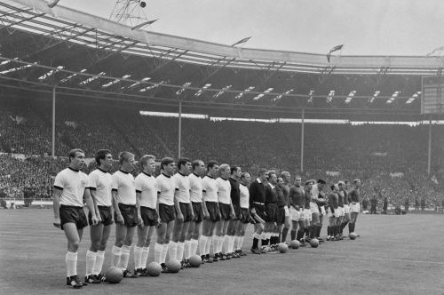 Anh và Tây Đức trong trận chung kết tại World Cup 1966
