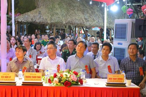 Lễ hội Hoa đăng là điểm nhấn đặc sắc trong Tuần lễ Du lịch biển đảo Quảng Ngãi năm 2026