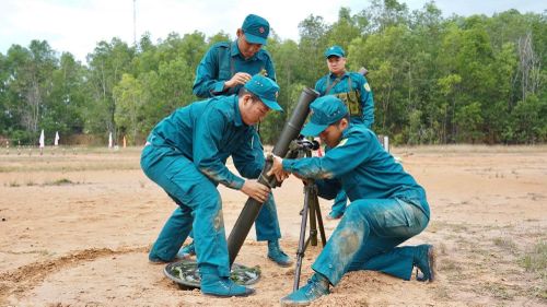 Công tác chuẩn bị bắn.