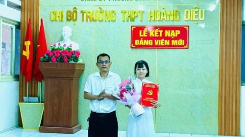 Chi bộ Trường trung học phổ thông Hoàng Diệu thực hiện tốt công tác phát triển Đảng là học sinh những năm qua tại Đồng Nai.