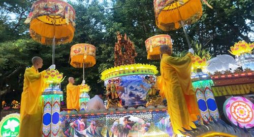 Nghi thức tắm và rước Phật là một trong những nghi lễ quan trọng nằm trong chương trình Đại lễ Phật đản Phật lịch 2570 do Ban Trị sự Giáo hội Phật giáo Việt Nam thành phố Huế tổ chức.