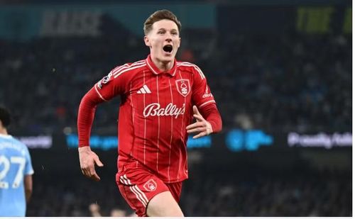Trong một diễn biến khác, theo nhiều nguồn tin, Man United đã từ bỏ việc theo đuổi Elliot Anderson khi đối phương chốt giá bán lên tới 100 triệu bảng.