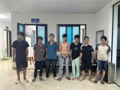 Các đối tượng trong vụ tàng trữ và mua bán trái phép chất ma túy ngày 22/05. (Ảnh: CAHY).