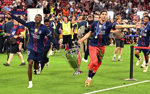 Dembele là sự chuyển mình rõ nét nhất của PSG khi không còn Mbappe. Anh bước ra ánh sáng và cùng các đồng đội mỗi ngày cười nhiều hơn. Ảnh: TRT Spor