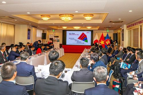 Hà Tĩnh quảng bá tiềm năng lợi thế và định hướng thu hút những dự án có công nghệ tiên tiến, phát triển xanh tại hội nghị xúc tiến đầu tư vào Hà Tĩnh ở Nhật Bản.