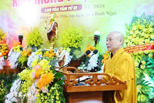 Hòa thượng Thích Bảo Nghiêm - Phó Chủ tịch Hội đồng Trị sự Trung ương Giáo hội Phật giáo Việt Nam, Trưởng Ban Hoằng pháp Trung ương, Trưởng Ban Trị sự Giáo hội Phật giáo Việt Nam thành phố Hà Nội tuyên đọc diễn văn Phật đản, Phật lịch 2570- Dương lịch 2026. (Ảnh: Minh Đức/TTXVN)