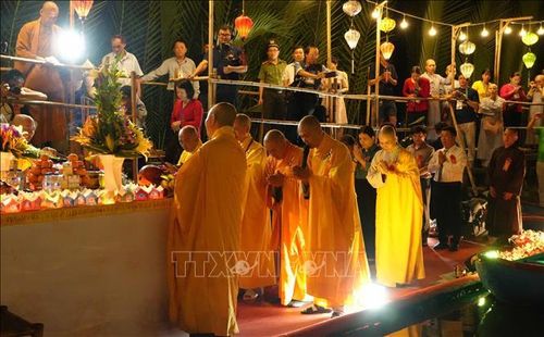 Lễ cầu an tại chương trình.