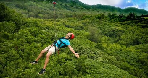 Dù tiềm ẩn nhiều rủi ro, không thể phủ nhận du lịch mạo hiểm đang ngày càng trở thành một loại hình thu hút đông đảo du khách tham gia. Để đảm bảo an toàn một cách bền vững, không chỉ cần tăng cường công tác quản lý, mà quan trọng hơn là phải nâng cao ý thức và trách nhiệm của cả đơn vị tổ chức lẫn du khách trong suốt hành trình trải nghiệm