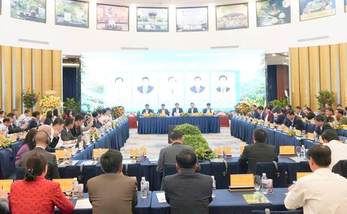 Hội thảo “Mô hình phát triển tỉnh Lâm Đồng: Tiềm năng và bứt phá”