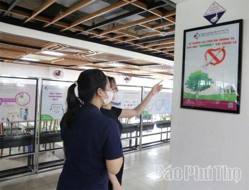 Bệnh viện Sản nhi Phú Thọ luôn chú trọng xây dựng môi trường khám chữa bệnh an toàn, trong lành, thân thiện, không khói thuốc, góp phần nâng cao chất lượng chăm sóc và bảo vệ sức khỏe cộng đồng.
