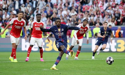 Dembele giúp PSG gỡ hòa. (Ảnh: Reuters)