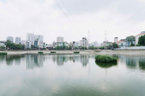 Luật Thủ đô năm 2026 hướng tới một mục tiêu xây dựng Hà Nội trở thành đô thị thông minh, hiện đại, đáng sống và có sức cạnh tranh quốc tế (Trong ảnh: Một góc hồ Hạ Đình. Ảnh: Hồng Thái)