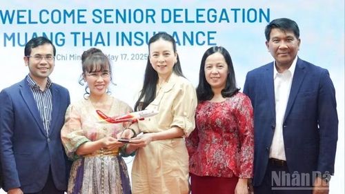 Ngày 17/5/2025, Tiến sĩ Nguyễn Thị Phương Thảo đã tiếp Madam Pang thăm và làm việc tại Vietjet Plaza, Việt Nam.