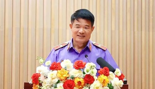 Viện trưởng Viện Kiểm sát nhân dân tối cao Nguyễn Huy Tiến.