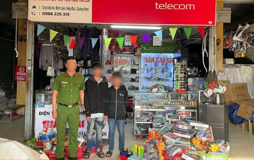 Tiệm ĐTDĐ nơi 2 đối tượng gây án.