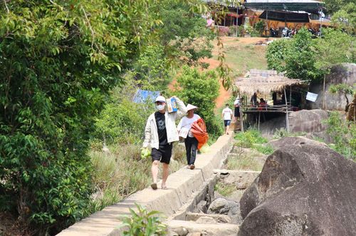 Dù có tiềm năng phát triển, nhưng đến nay các hoạt động tham quan, trải nghiệm ở Suối Thanh Niên vẫn tự phát. (Ảnh: TH)