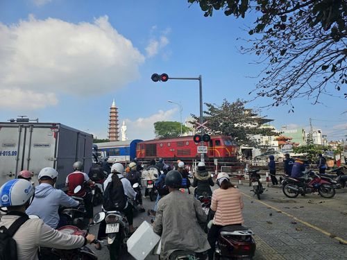Xây dựng văn hóa giao thông bền vững không chỉ dựa vào chế tài xử phạt mà còn cần hình thành thói quen tuân thủ pháp luật từ mỗi cá nhân.