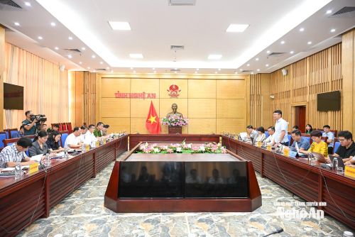 Bộ Tư pháp do Thứ trưởng Nguyễn Thanh Tịnh dẫn đầu làm việc với UBND tỉnh Nghệ An. Ảnh: Thành Cường
