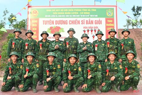 Vượt qua thử thách “3 tiếng nổ”, các chiến sĩ mới sẽ tiếp tục trải qua 45 ngày huấn luyện nghiệp vụ biên phòng trước khi về đơn vị, sẵn sàng thực hiện nhiệm vụ quản lý, bảo vệ chủ quyền, an ninh biên giới quốc gia.