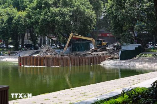 Công trình trạm bơm hồ Thiền Quang được thi công khẩn trương nhằm nâng cao khả năng điều tiết nước. (Ảnh: Lê Đông/TTXVN)