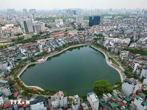 Hồ Linh Quang là một trong 6 hồ thuộc dự án nâng cấp, cải tạo các trạm bơm nội đô của Hà Nội nhằm nâng cao năng lực tiêu thoát nước và giảm ngập úng cục bộ cho khu vực trung tâm thành phố. (Ảnh: Lê Đông/TTXVN)