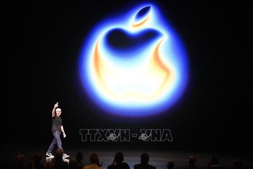 Giám đốc điều hành Apple Tim Cook tại sự kiện ra mắt sản phẩm mới ở Cupertino, California, Mỹ, ngày 9/9/2025. Ảnh minh họa: THX/TTXVN