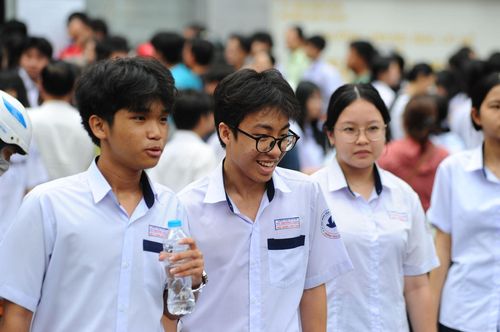 Nội dung đề thi môn Văn năm nay tập trung vào kỹ năng đọc hiểu và nghị luận xã hội theo Chương trình giáo dục phổ thông 2018.