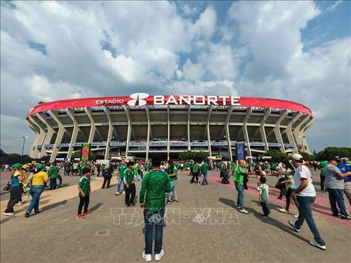 Toàn cảnh bên ngoài sân vận động Azteca (Banorte), một trong những địa điểm tổ chức các trận đấu của World Cup 2026. Ảnh: Phương Lan- PVTTXVN tại Mexico
