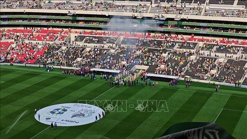 Mặt sân và khán đài của sân vận động Azteca (Banorte) sau đợt nâng cấp phục vụ World Cup 2026. Ảnh: Phương Lan - PVTTXVN tại Mexico