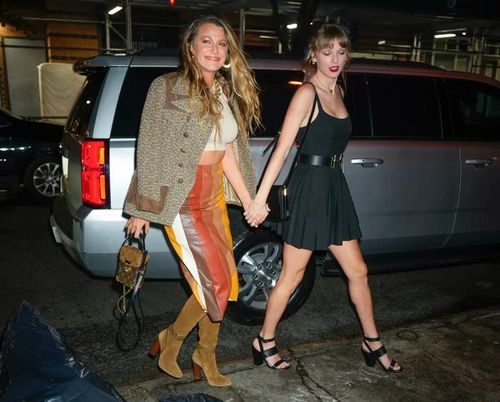 Blake Lively cũng được cho là khó có mặt trong danh sách khách mời dự đám cưới của Taylor Swift và Travis Kelce.