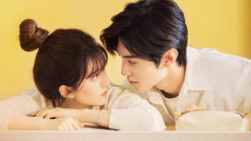 Tình yêu thầm mến kéo dài nhiều năm của Tang Trĩ dành cho Đoàn Gia Hứa đã chạm đến cảm xúc của đông đảo khán giả. Bộ phim tái hiện chân thực những rung động tuổi trẻ, đồng thời khắc họa quá trình trưởng thành của các nhân vật một cách tinh tế. Đây là một trong những tác phẩm thanh xuân được nhắc đến nhiều nhất khi nói về những bộ phim đáng xem lại.