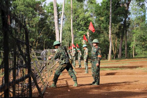 100% chiến sĩ mới Trung đoàn Bộ binh 994A hoàn thành tốt nội dung kiểm tra “3 tiếng nổ”