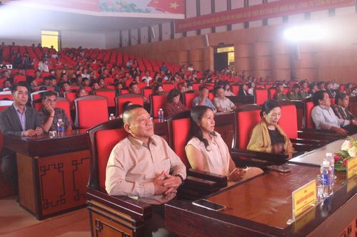 Các đại biểu tham dự chương trình