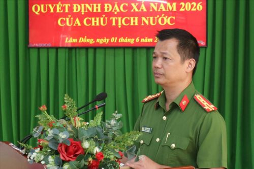 Đại tá Đậu Xuân Bảo, Phó Giám đốc Công an tỉnh Lâm Đồng phát biểu tại buổi lễ