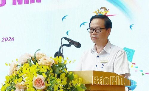 Lãnh đạo Bệnh viện Sản Nhi tỉnh Phú Thọ phát biểu tại chương trình.