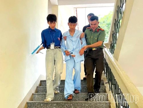 Các lực lượng đồng hành, hỗ trợ thí sinh Đỗ Văn Tiến Đạt.
