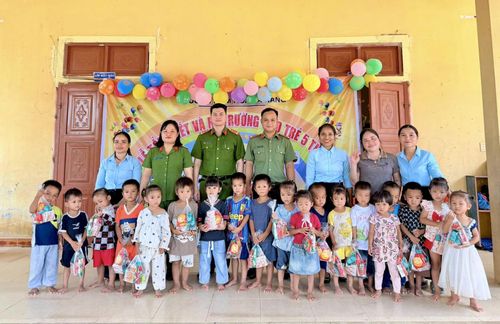 Chăm lo, bảo vệ trẻ em là nhiệm vụ được các cấp, ngành quan tâm bằng nhiều hoạt động thiết thực, ý nghĩa - Ảnh: T.A